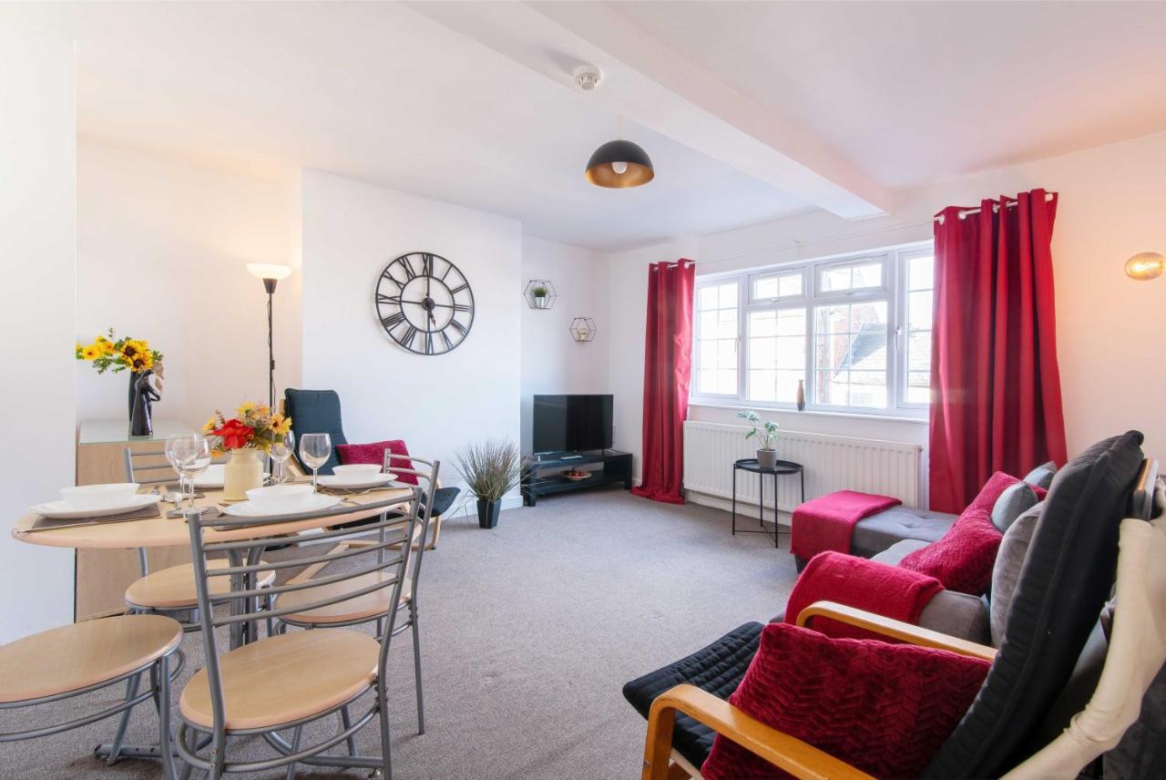 Stylish & Central 2 Bedroom Apartment - Fast Wifi Castle Donington Exterior foto